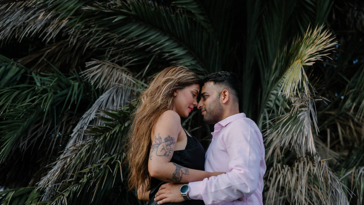 engagement photos in valencia