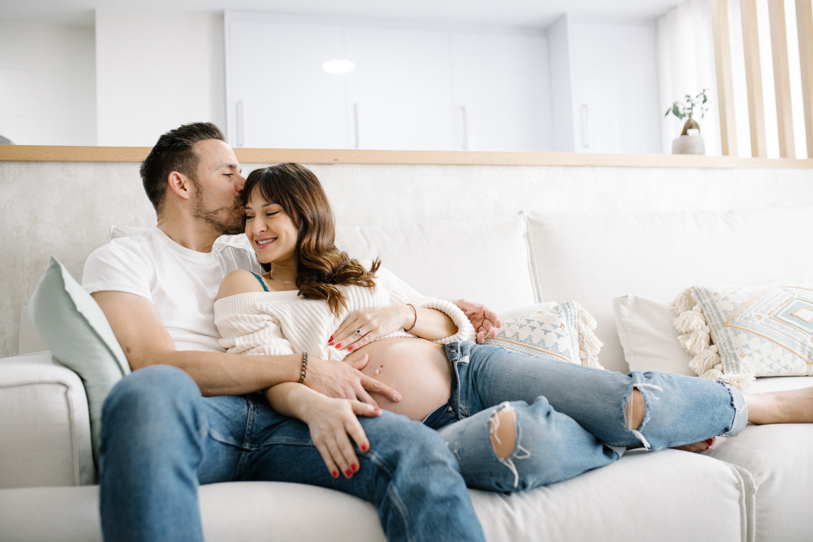 Fotografia de embarazo natural lifestlye en Valencia